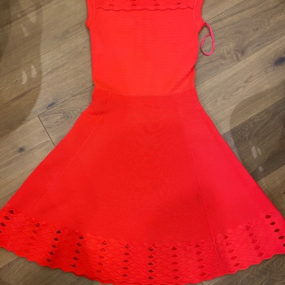 Gorgeous Ted Baker Skater Style Knit Dress - 0 - Picture 2 of 4